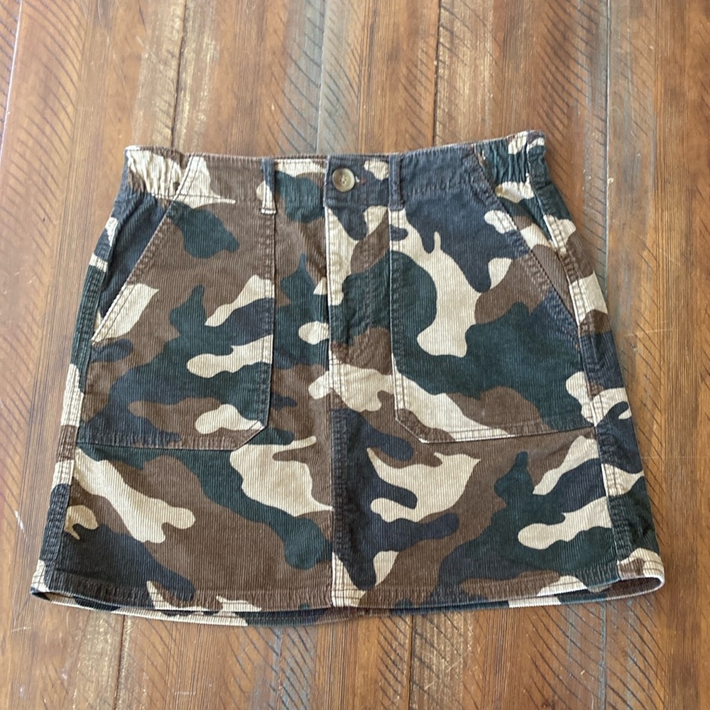 Women’s American Eagle Skirt Corduroy Camo 2